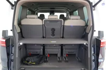 VW Multivan Business Plus eHybrid 180 kW 4M in Candyweiß / Starlight Blue Metallic