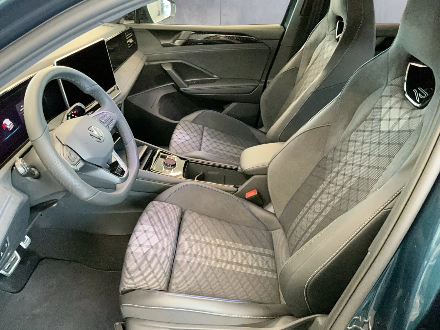 Bild eines VW Tiguan Sport TDI 4MOTION DSG