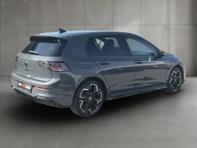 VW Golf Sport mHEV TSI DSG in Delfingrau Metallic Dach Schwarz