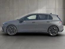 VW Golf Sport mHEV TSI DSG in Delfingrau Metallic Dach Schwarz