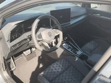 VW Golf Sport mHEV TSI DSG in Delfingrau Metallic Dach Schwarz