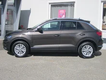 VW T-Roc Design TSI in Black Oak Brown Metallic