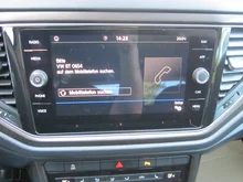 VW T-Roc Design TSI in Black Oak Brown Metallic