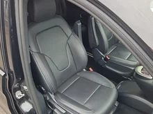 Mercedes EQV 300 Kombi lang 100kWh in schwarz