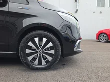Mercedes EQV 300 Kombi lang 100kWh in schwarz