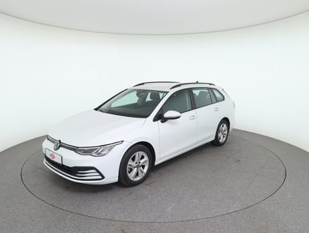 VW Golf Variant Life mHeV DSG