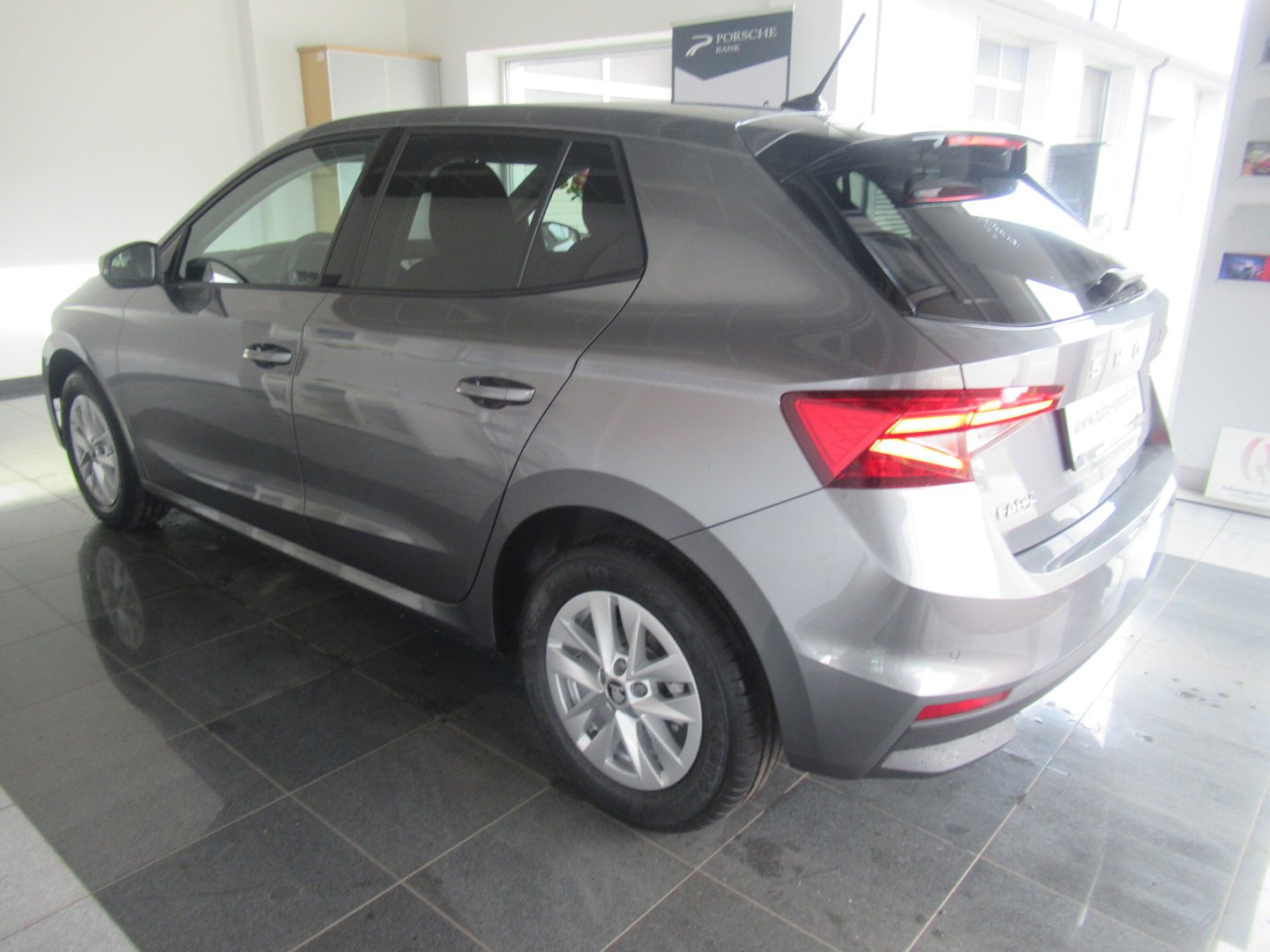 Fahrzeug Vorschaubild