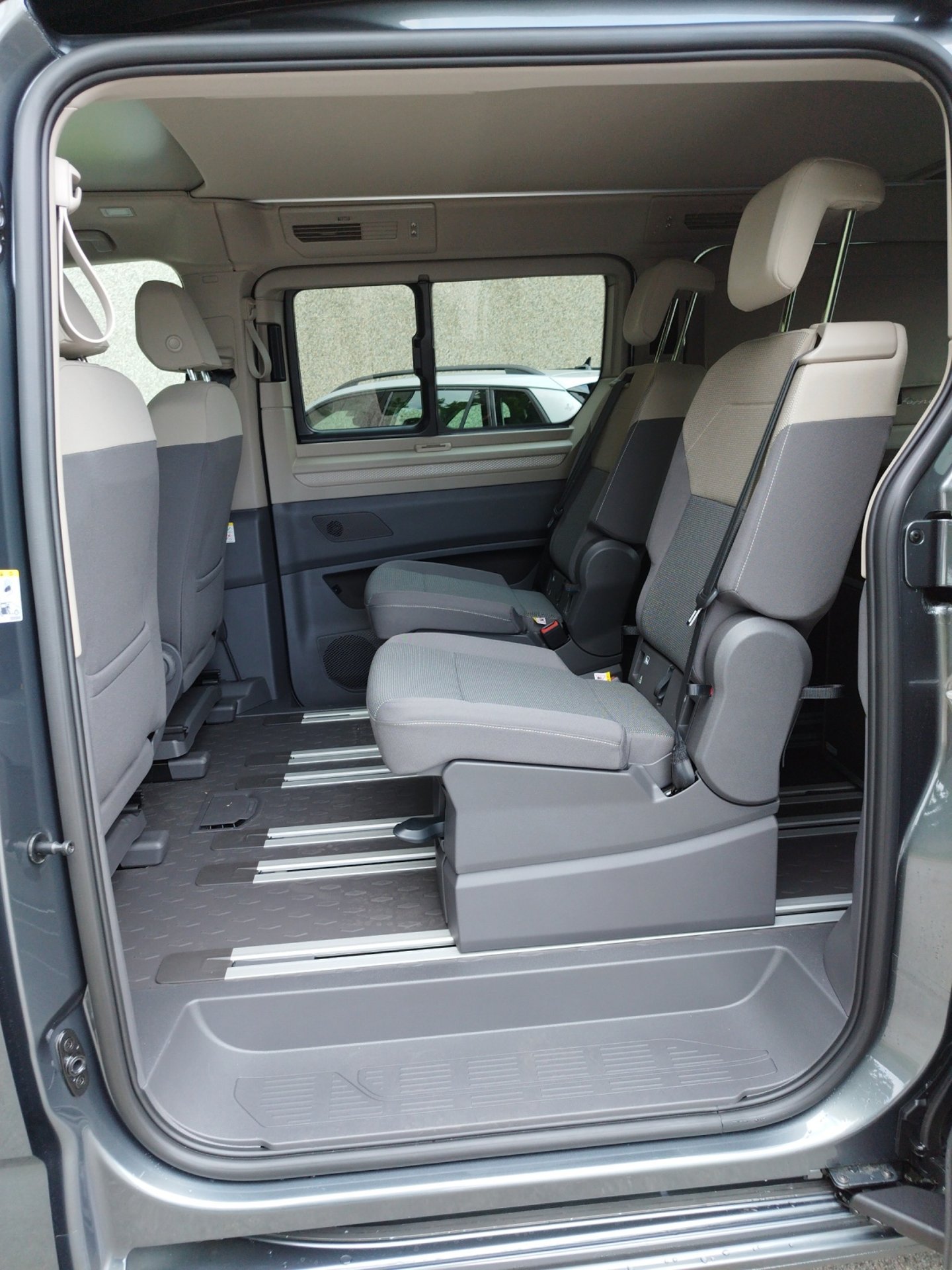 VW California Beach Camper eHyb. 180 kW 4M | Bild 9 von 25