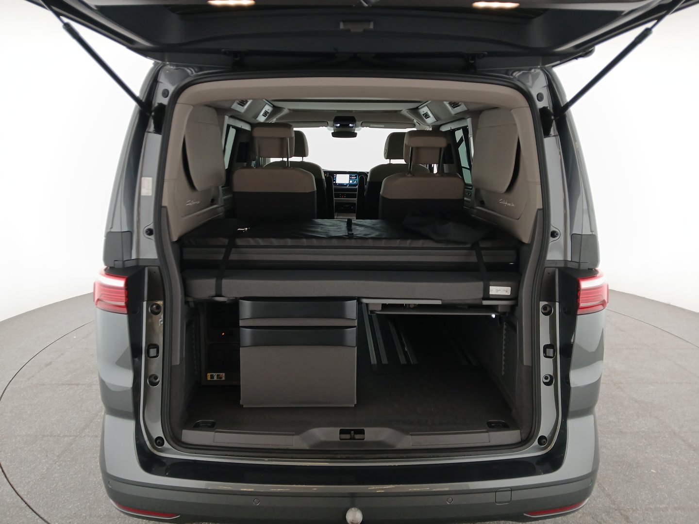 VW California Beach Camper eHyb. 180 kW 4M | Bild 30 von 40