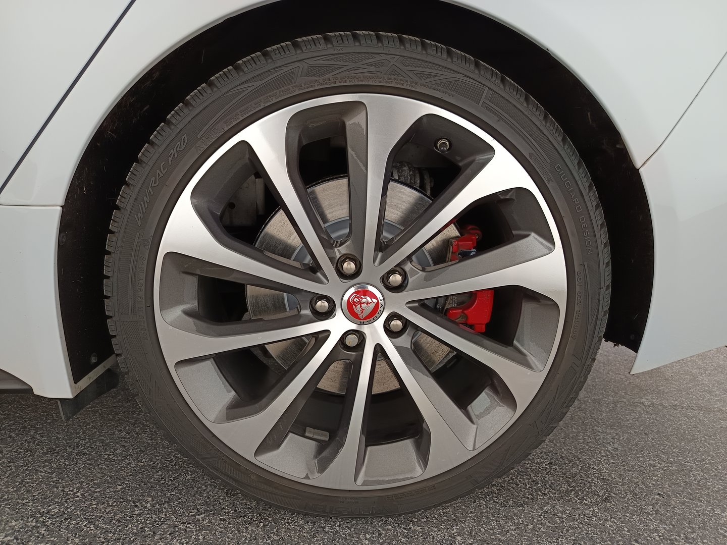 Jaguar XE D200 R-Dynamic Black Aut. | Bild 9 von 34
