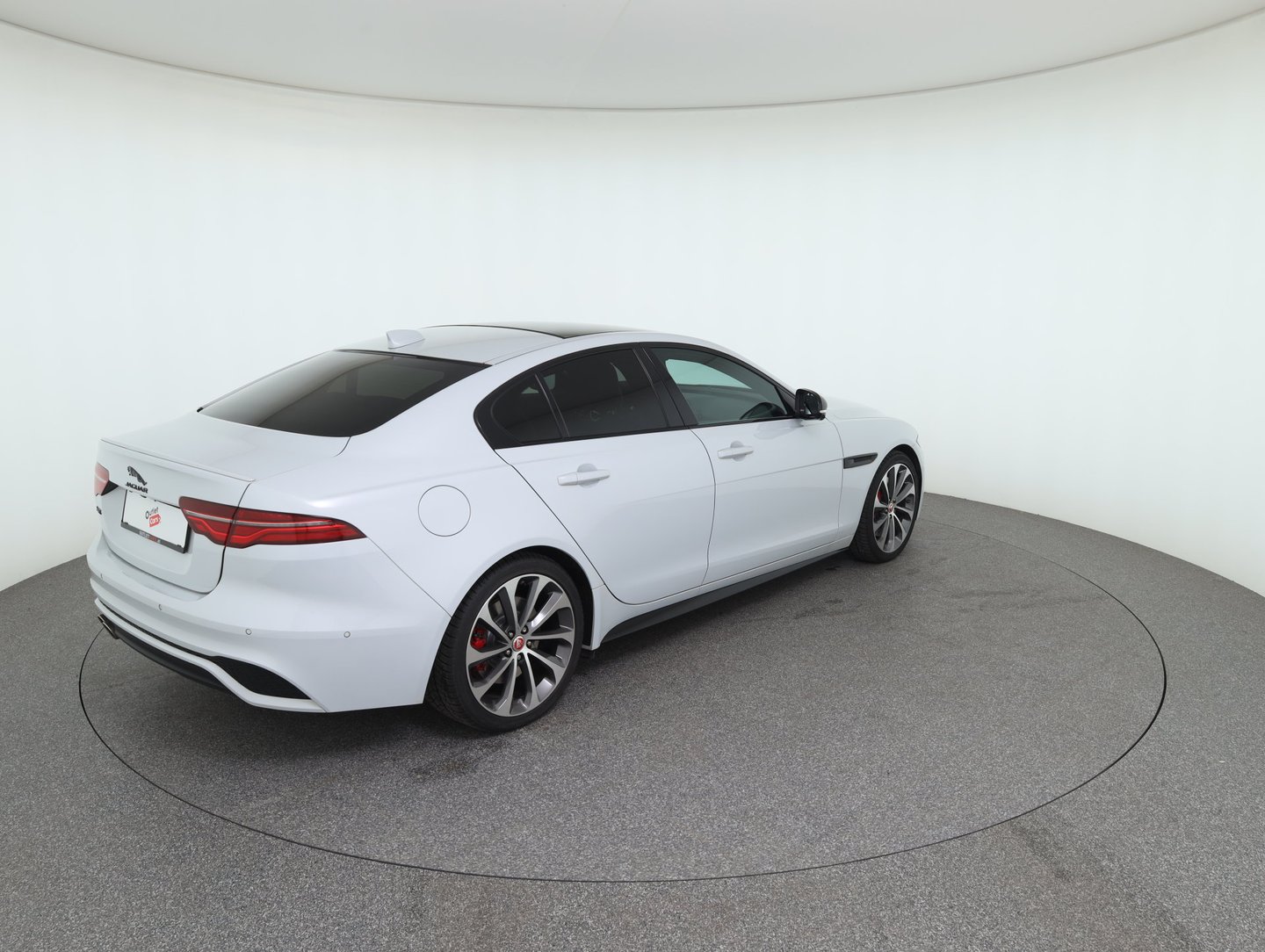 Jaguar XE D200 R-Dynamic Black Aut. | Bild 5 von 34