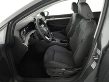 VW Golf Variant Business TSI in Delfingrau Metallic