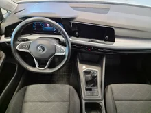 VW Golf Variant Life TDI in Pure White