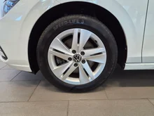VW Golf Variant Life TDI in Pure White