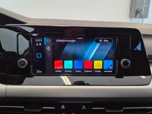 VW Golf Variant Life TDI in Pure White