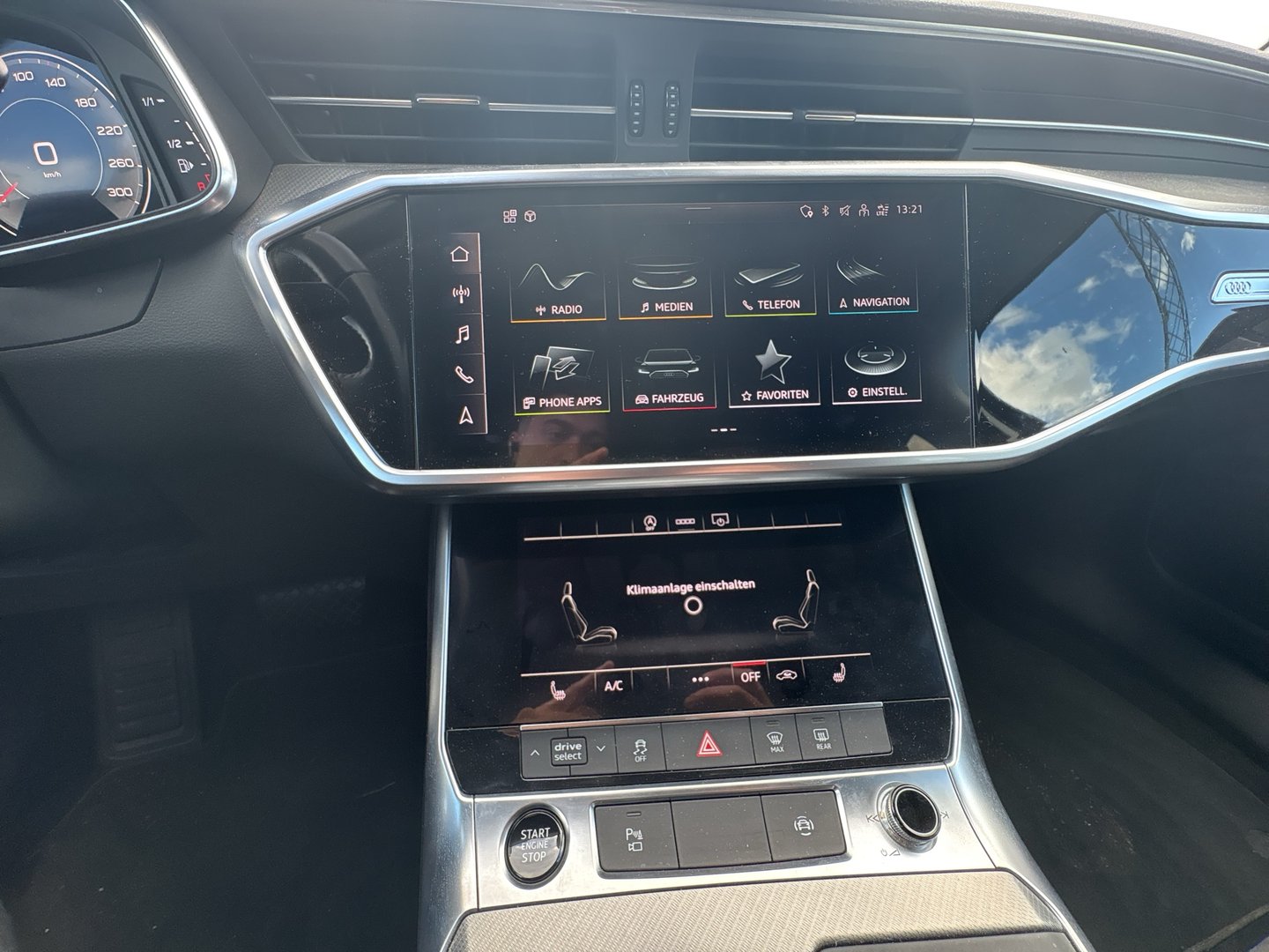 Audi A6 Avant 35 TDI Sport | Bild 16 von 21