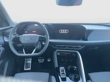 Audi Q5 Sportback TDI quattro 150 kW in Daytonagrau Perleffekt