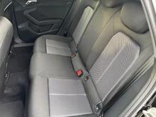 Audi A3 Sportback TFSI 85kW Entry in Brillantschwarz