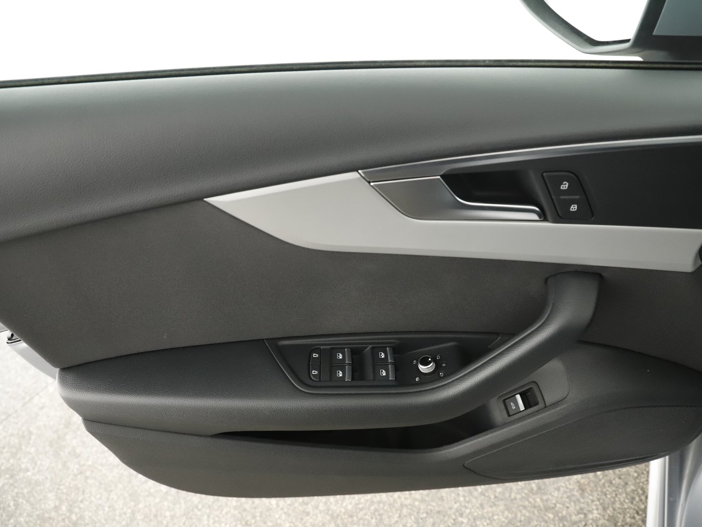 Audi A4 Avant 40 TFSI advanced | Bild 10 von 30