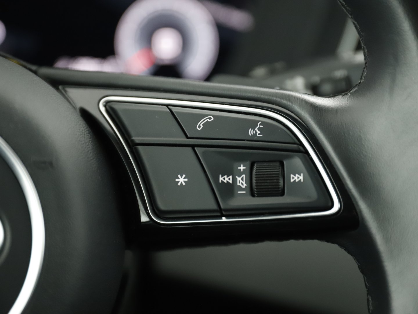 Audi A4 Avant 40 TFSI advanced | Bild 19 von 30