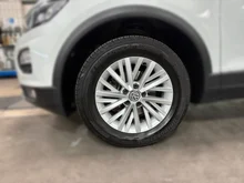 VW T-Roc Design TSI in Pure White Dach Schwarz