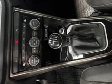 VW T-Roc Design TSI in Pure White Dach Schwarz