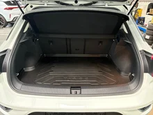 VW T-Roc Design TSI in Pure White Dach Schwarz