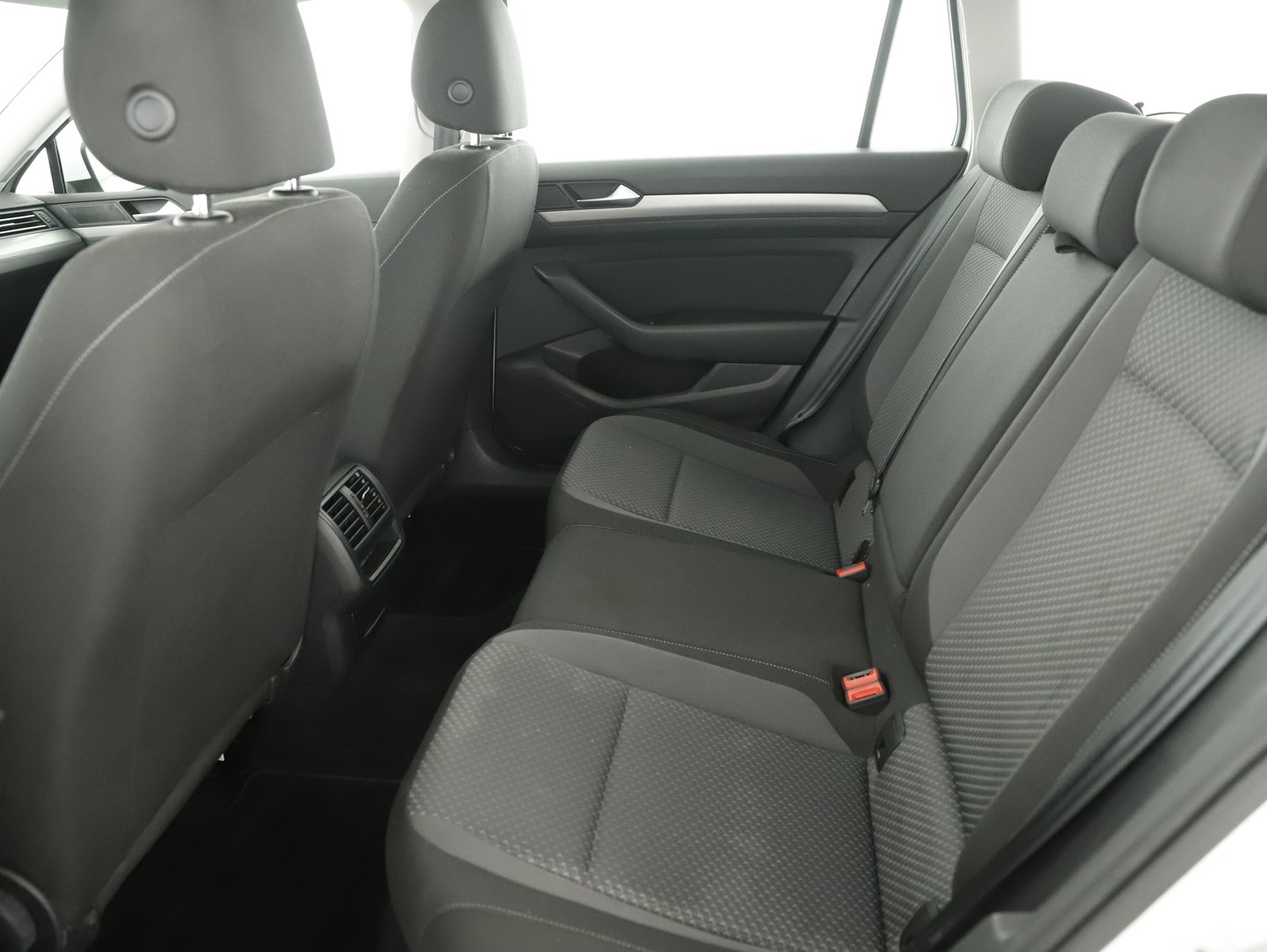VW Passat Variant Business TDI DSG | Bild 24 von 29