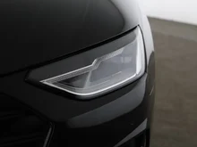 Audi A4 Avant 40 TDI advanced quattro in MYTHOSSCHWARZ METALLIC