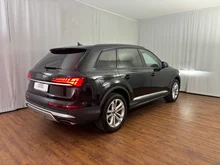 Audi Q7 50 TDI quattro in mythosschwarz metallic