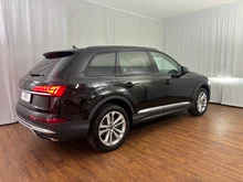 Audi Q7 50 TDI quattro in mythosschwarz metallic