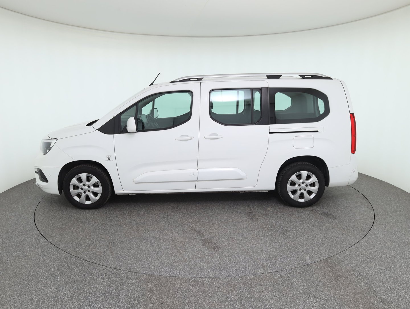 Opel Combo Life 1,5 CDTI BlueInj. XL L2H1 Innovation S/S | Bild 8 von 34