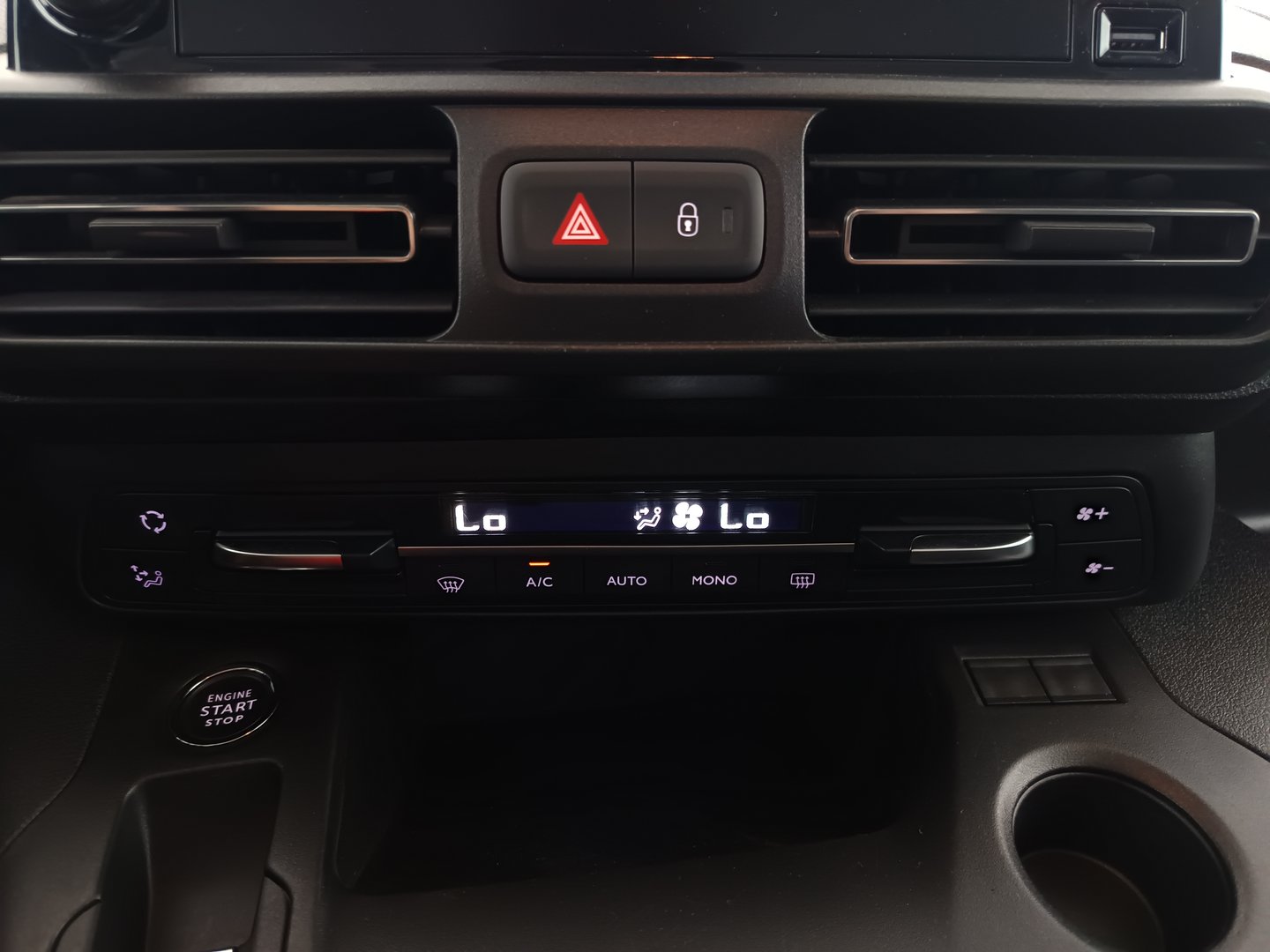 Opel Combo Life 1,5 CDTI BlueInj. XL L2H1 Innovation S/S | Bild 28 von 34