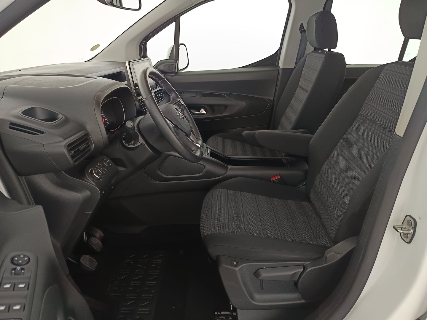 Opel Combo Life 1,5 CDTI BlueInj. XL L2H1 Innovation S/S | Bild 13 von 34
