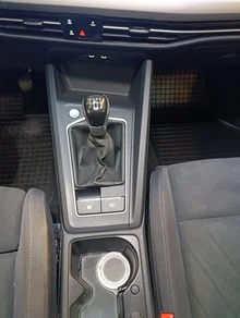 VW Golf Rabbit 45 TSI in Deep Black Perleffekt