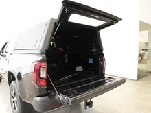 VW Amarok Life TDI 4MOTION in Midnight Black Metallic