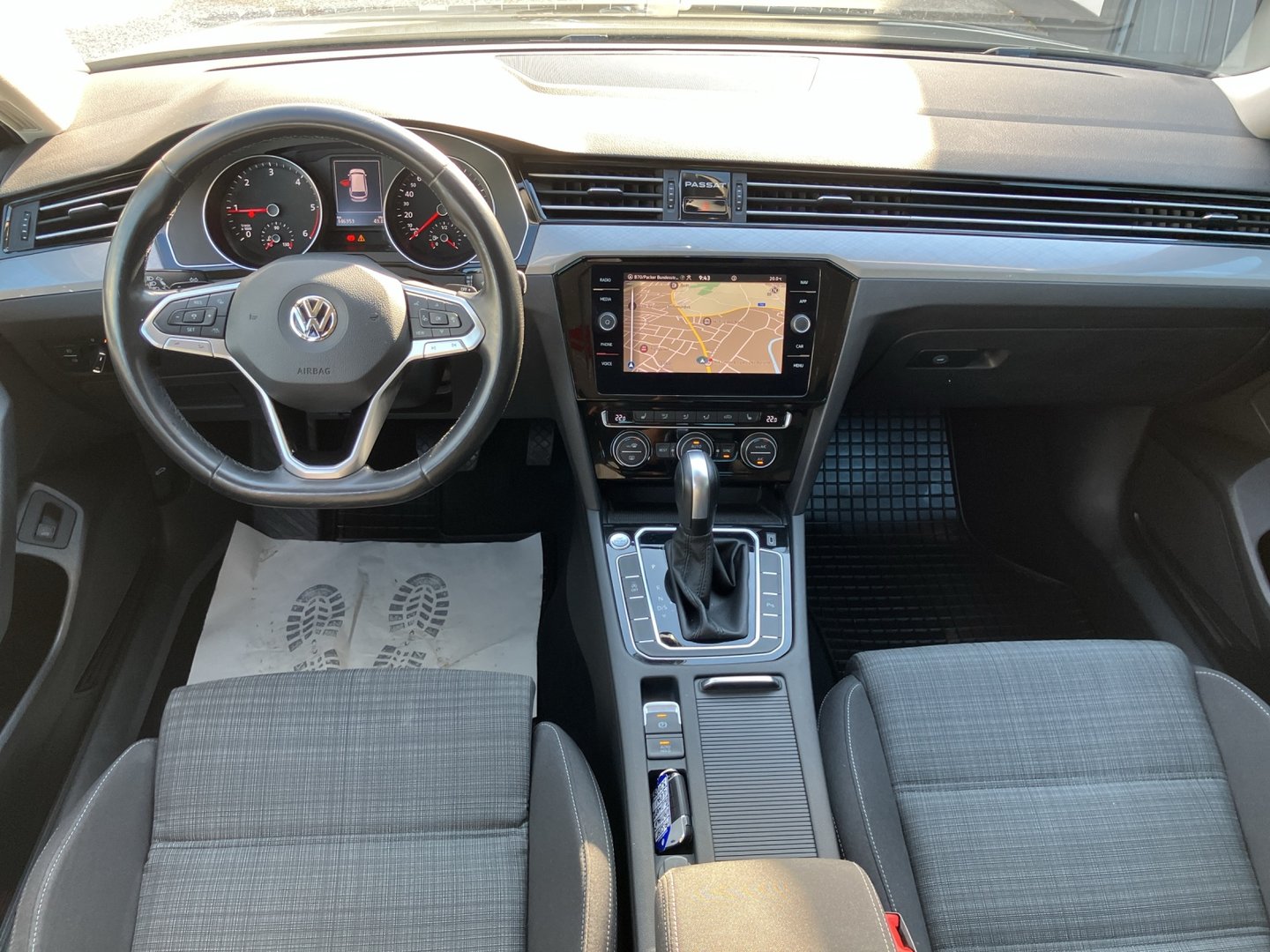 VW Passat Variant Business TDI SCR DSG | Bild 10 von 19