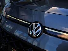 VW T-Roc R-Line eTSI DSG in Wolf Grey