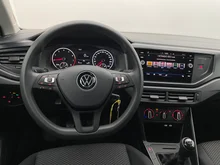 VW Polo in Deep Black Perleffekt