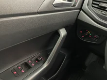 VW Polo in Deep Black Perleffekt