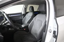 VW Golf Variant Life TDI 4MOTION DSG in Pure White