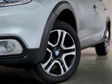 Thumbnail-Foto von Fahrzeug