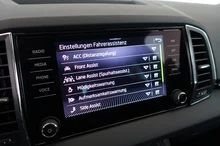 Škoda Karoq Selection TDI in Graphit-Grau Metallic