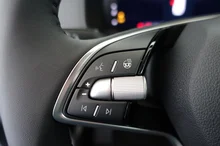Škoda Karoq Selection TDI in Graphit-Grau Metallic
