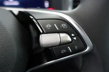Škoda Karoq Selection TDI in Graphit-Grau Metallic