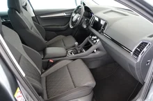 Škoda Karoq Selection TDI in Graphit-Grau Metallic