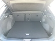 VW ID.4 Pro 210 kW Business in Gletscherweiß Metallic Dach schwarz