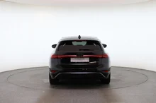 Audi A6 Avant e-tron quattro in Mythosschwarz Metallic