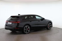 Audi A6 Avant e-tron quattro in Mythosschwarz Metallic