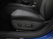 Škoda Octavia Combi Sportline TDI DSG in Race-Blau Metallic